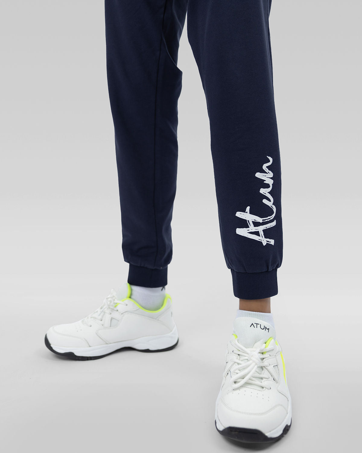 Simple and smooth girls sweatpants - Atum Egypt