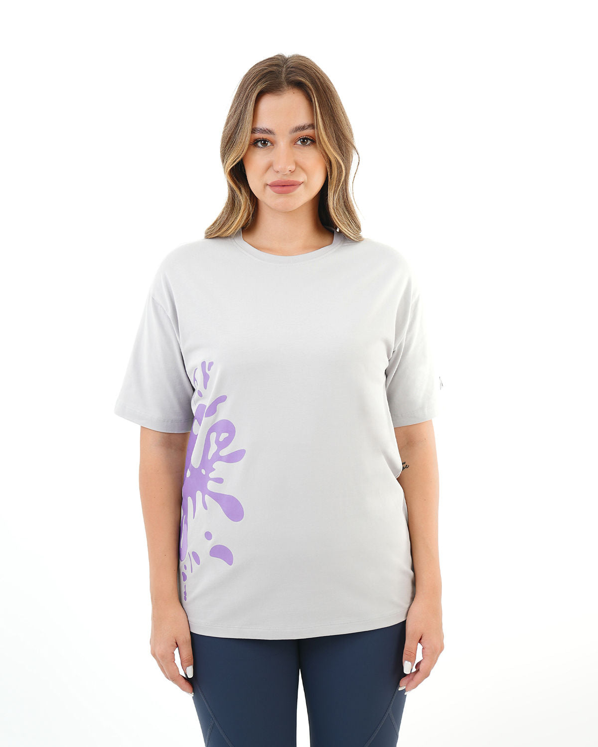 Oversized Splash Women's T-Shirt - Gray With Violet print