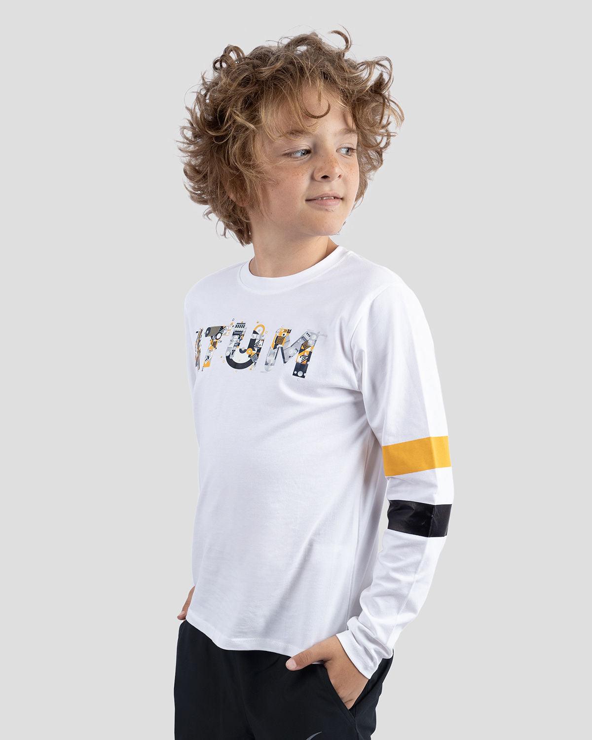Photo by ð—”ð—§ð—¨ð— SPORTSWEAR Â® on December 20, 2022. May be an image of 1 boy wears a white T-shirt with atum logo.