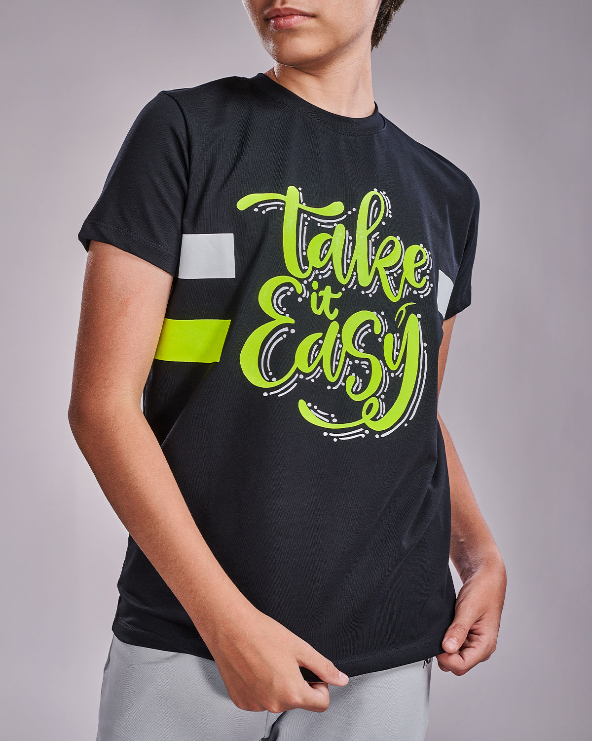 Photo by 𝗔𝗧𝗨𝗠 SPORTSWEAR ® on December 20, 2022. May be an image of person wearing a black t-shirt with a text said ''take it easy''.